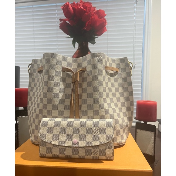 🌸💯Authentic LOuis Vuitton Girolata Bag & Emilie Wallet Bundle in Damier Azur🌸 - Picture 2 of 16